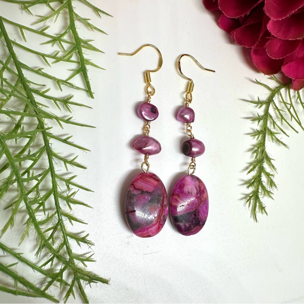 NEW⚜️Pink Agate & Freshwater Pearl Beaded Earrings - Picture 2 of 5